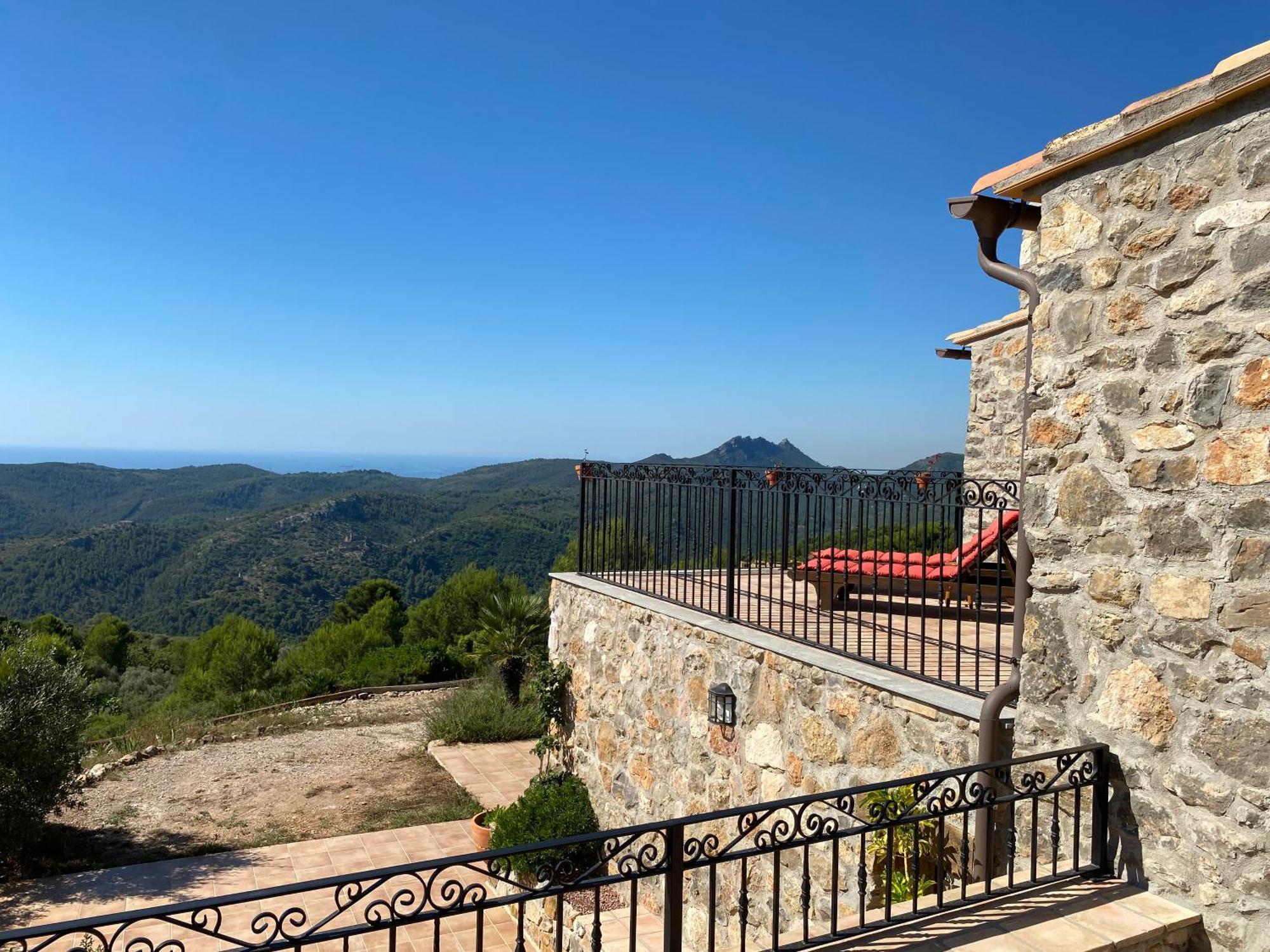 La Cueva De Miravet - De Lujo En La Cima De La Montana Con Vistas Al Mar Landhaus Cabanes (Valencia)